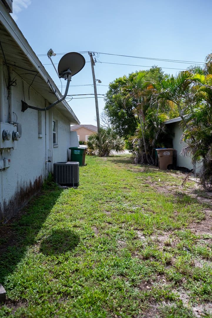 Cape Coral House: 4131 Skyline Blvd