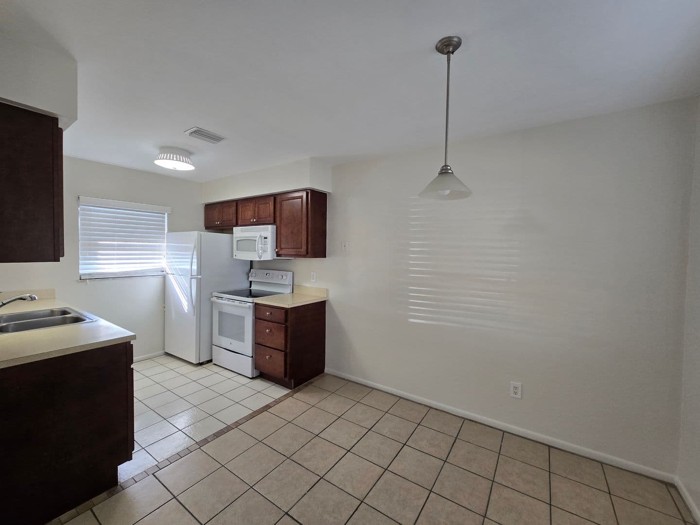 Cape Coral House: 4803 Triton Ct E #1