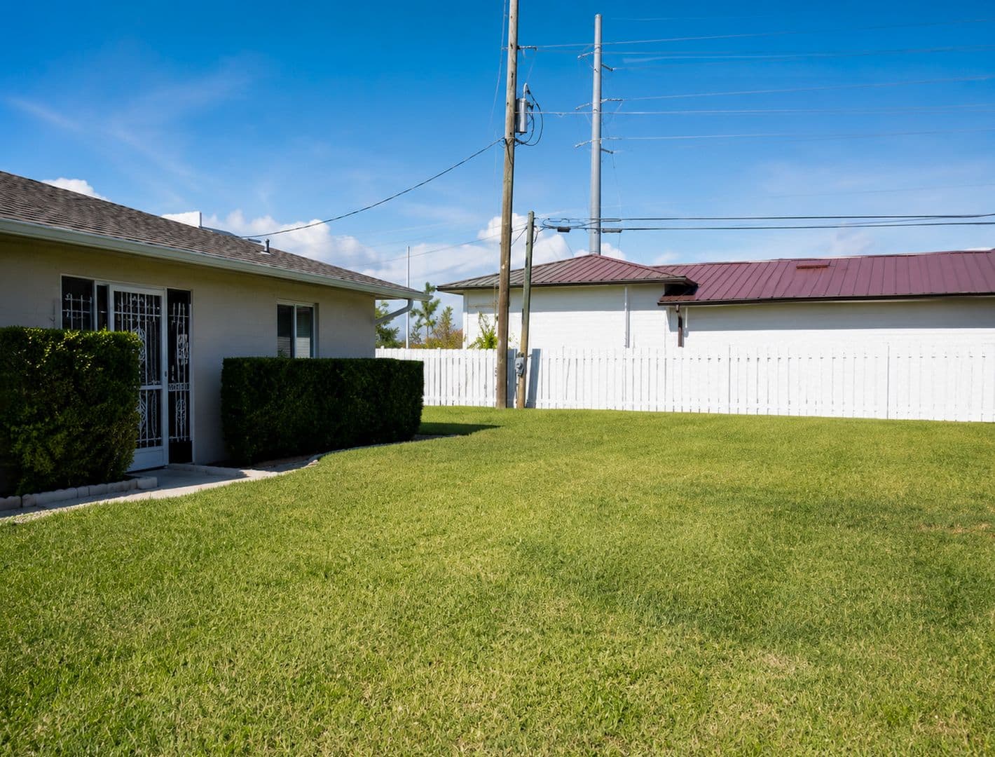Cape Coral House: 1623 SW Santa Barbara Pl