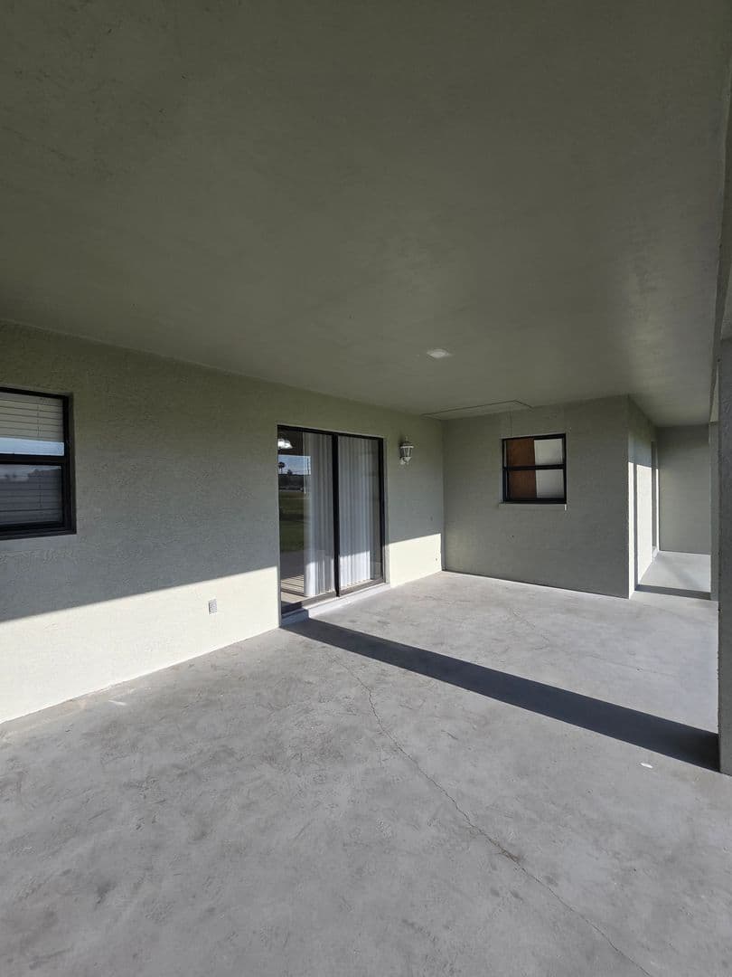 Cape Coral House: 4815 Triton Ct E #1