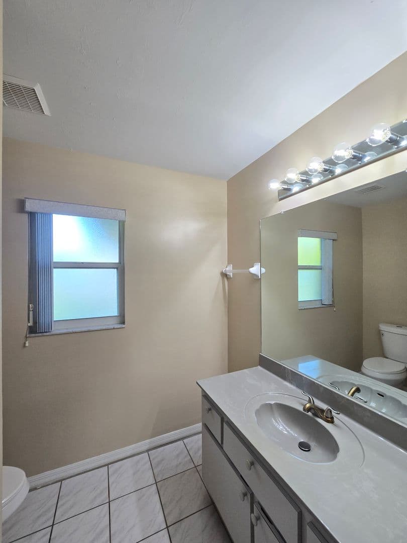 Cape Coral House: 2924 SW 2nd Ave