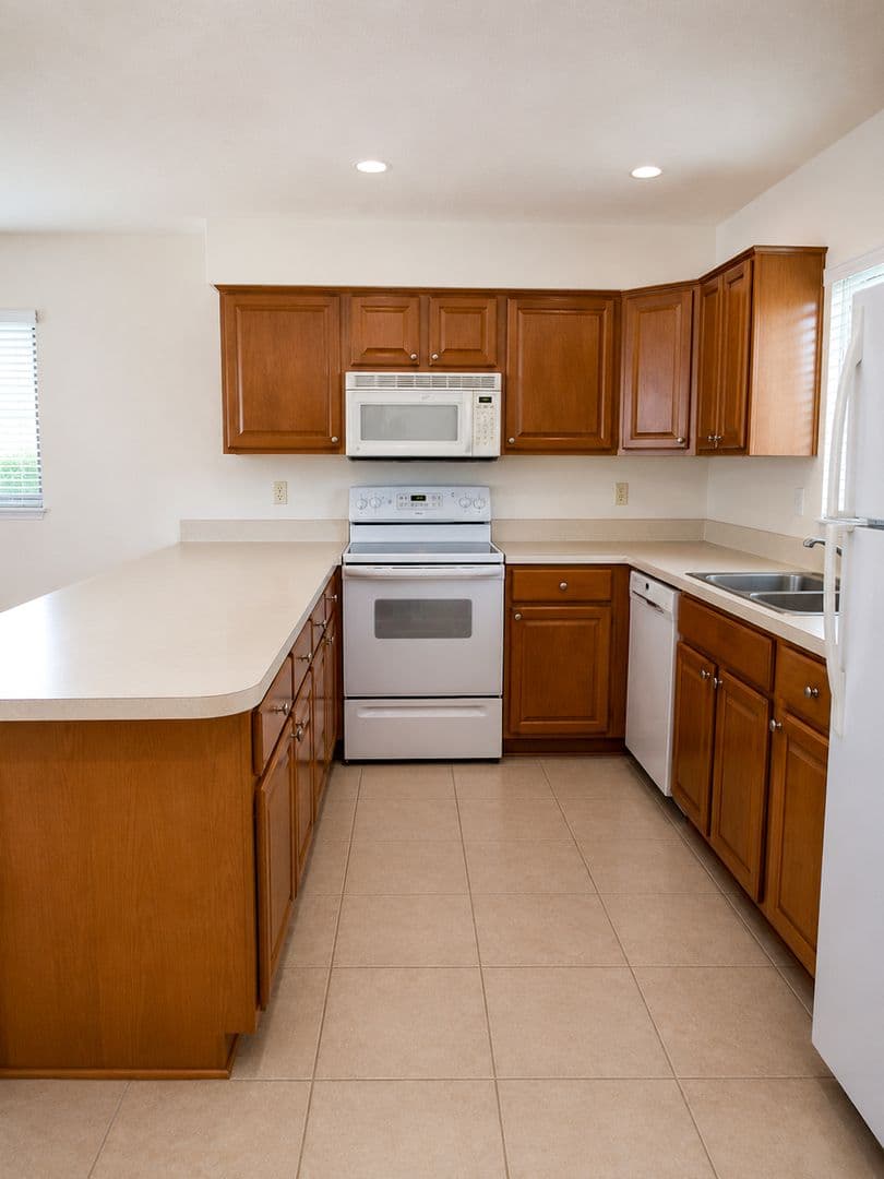 Cape Coral House: 1623 SW Santa Barbara Pl
