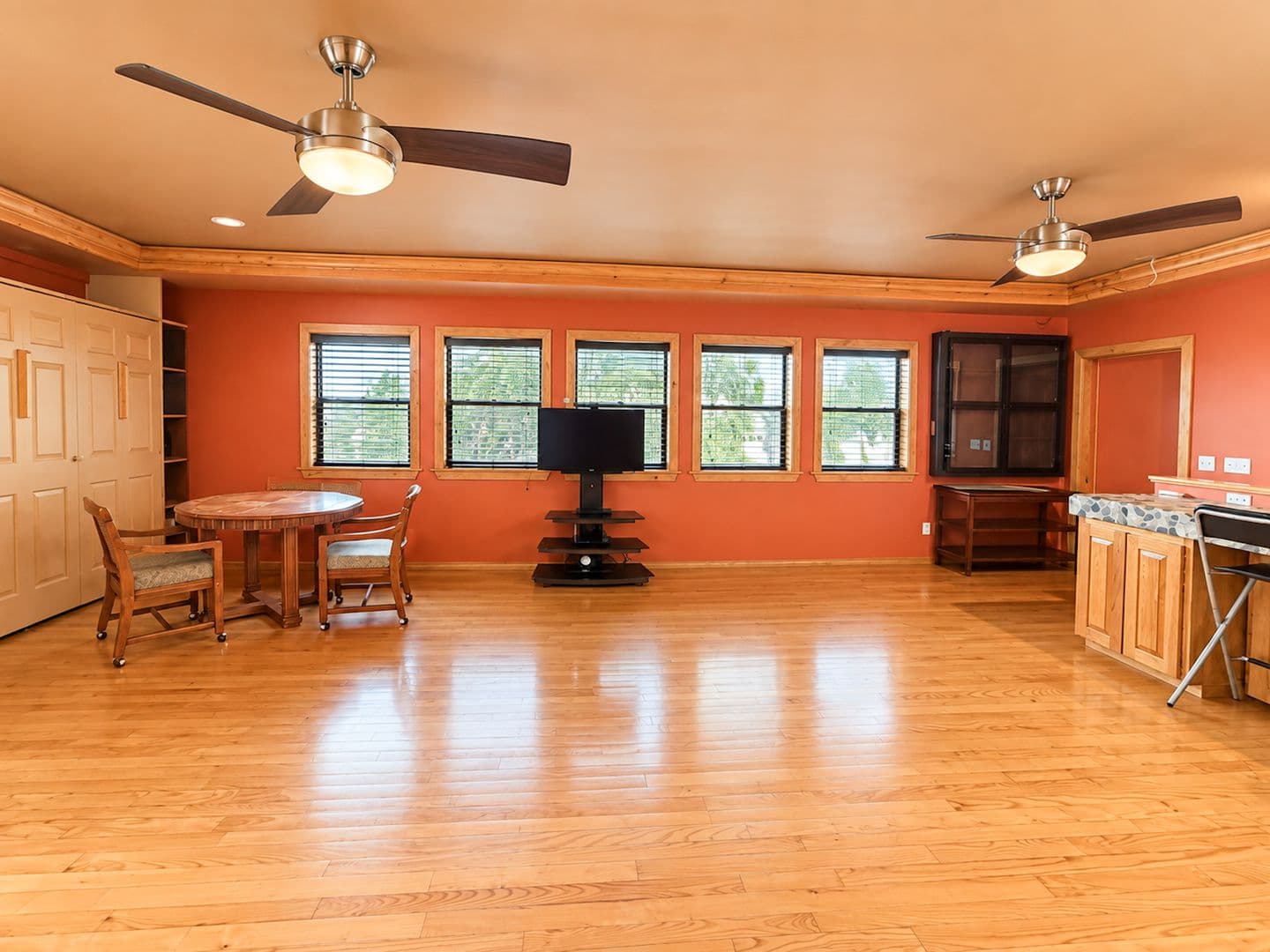 Cape Coral House: 1937 SE 37th St