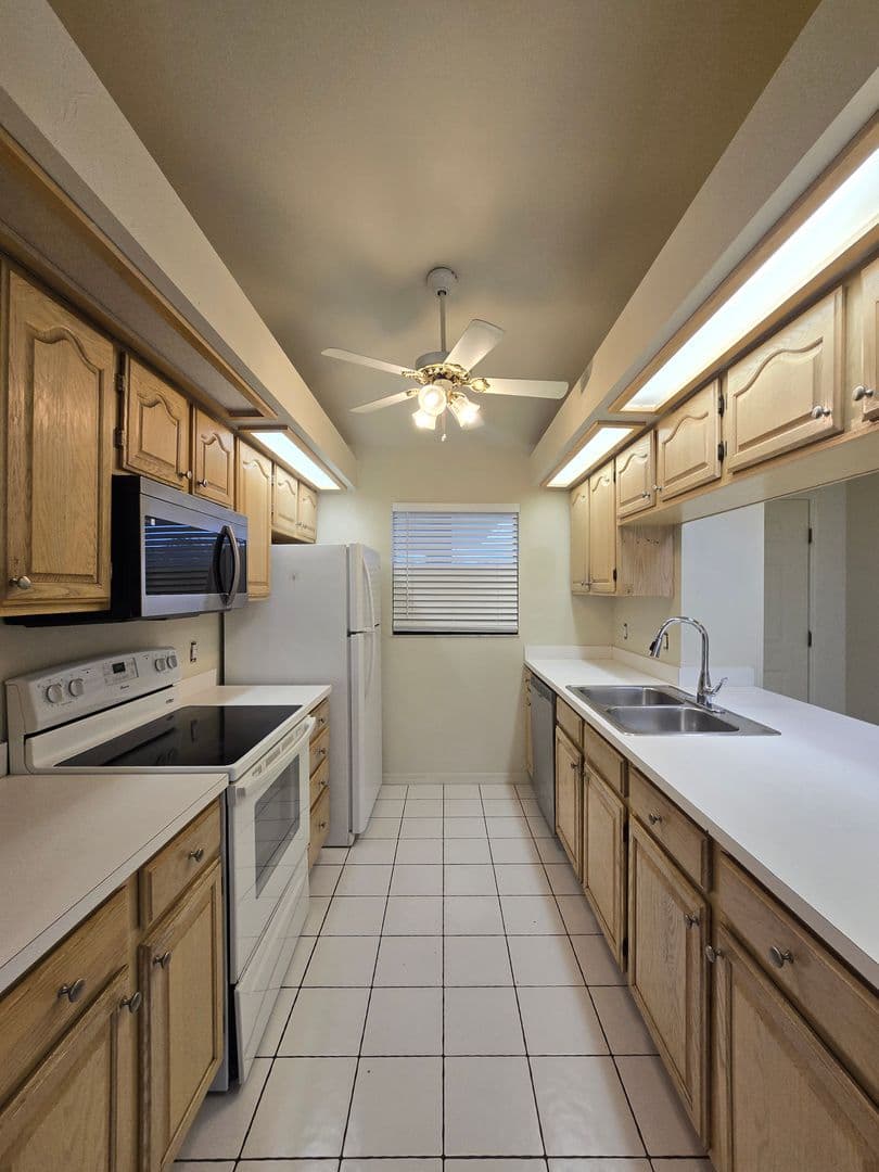 Cape Coral House: 4815 Triton Ct E #7