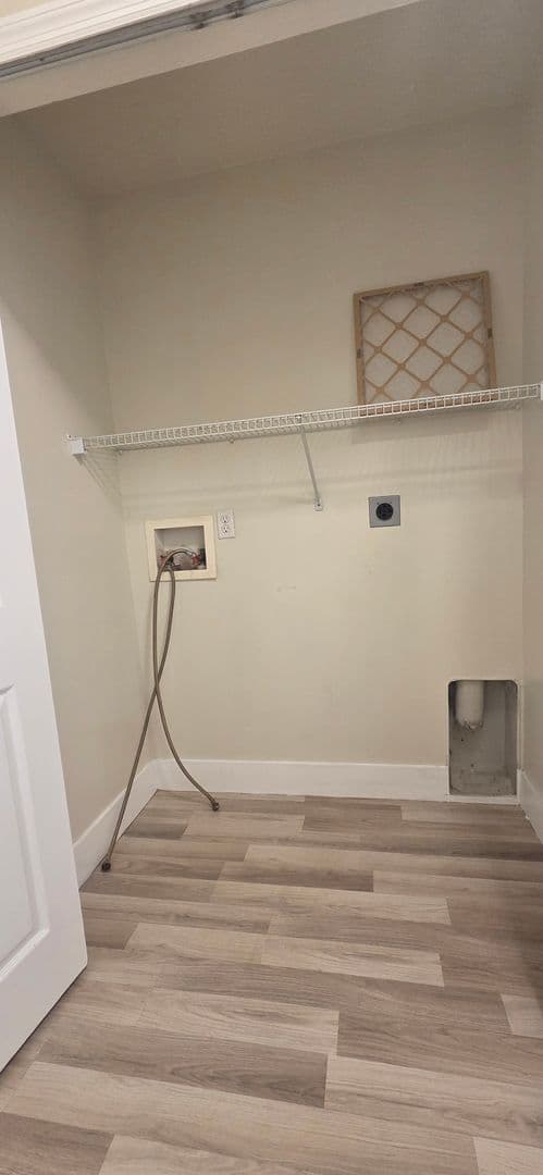 Cape Coral House: 1013 SE 12th Ter