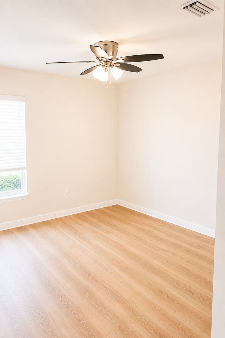 Cape Coral House: 1108 NE 36th Ln