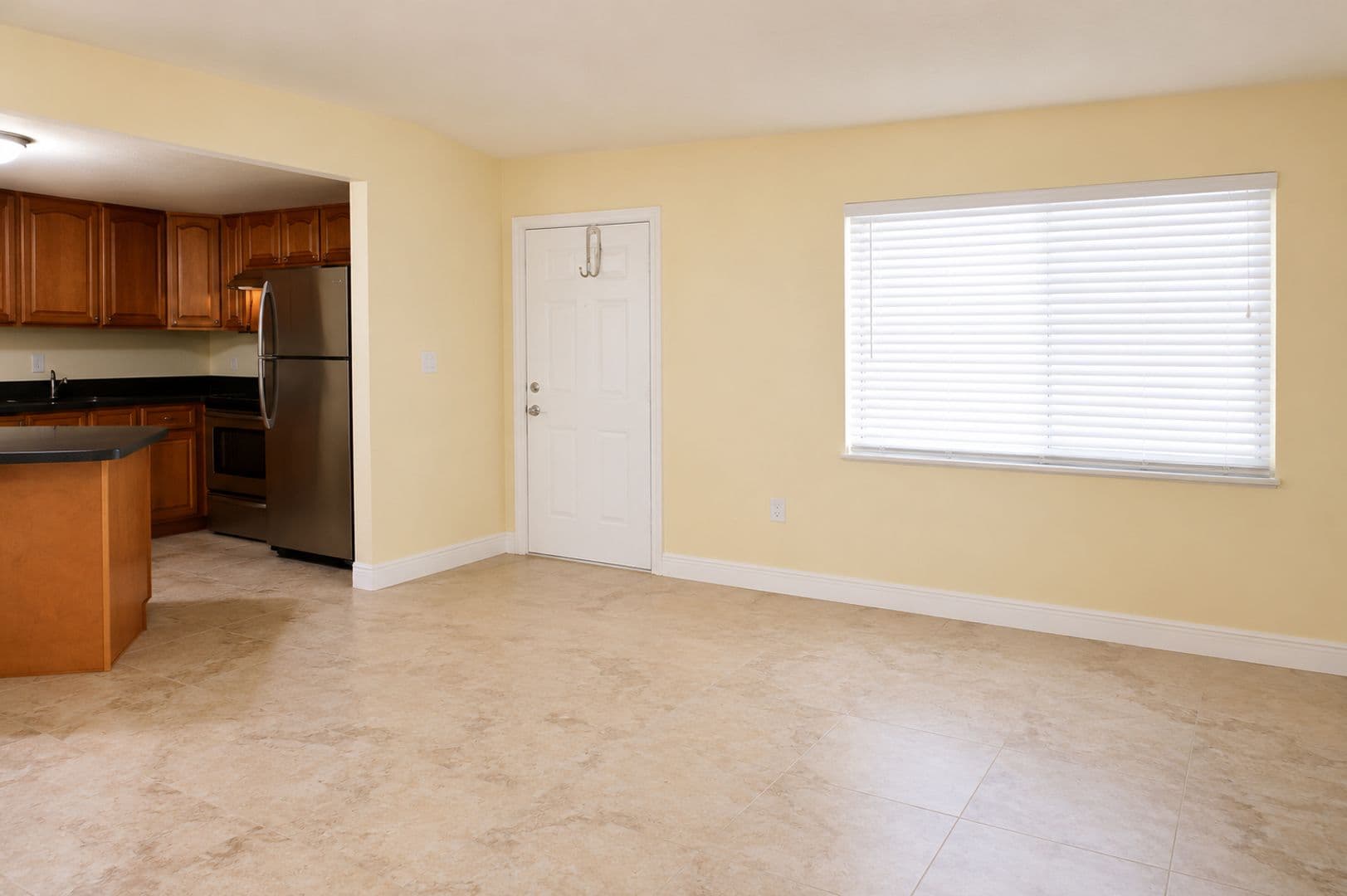 Ft. Myers House: 3175 Royalston Ave #203