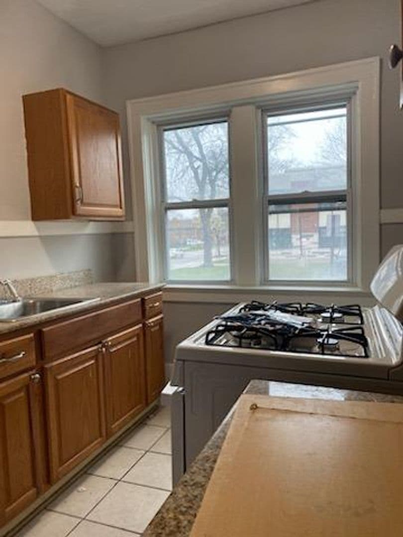 Rochester Apartment: 960 Dewey Avenue
