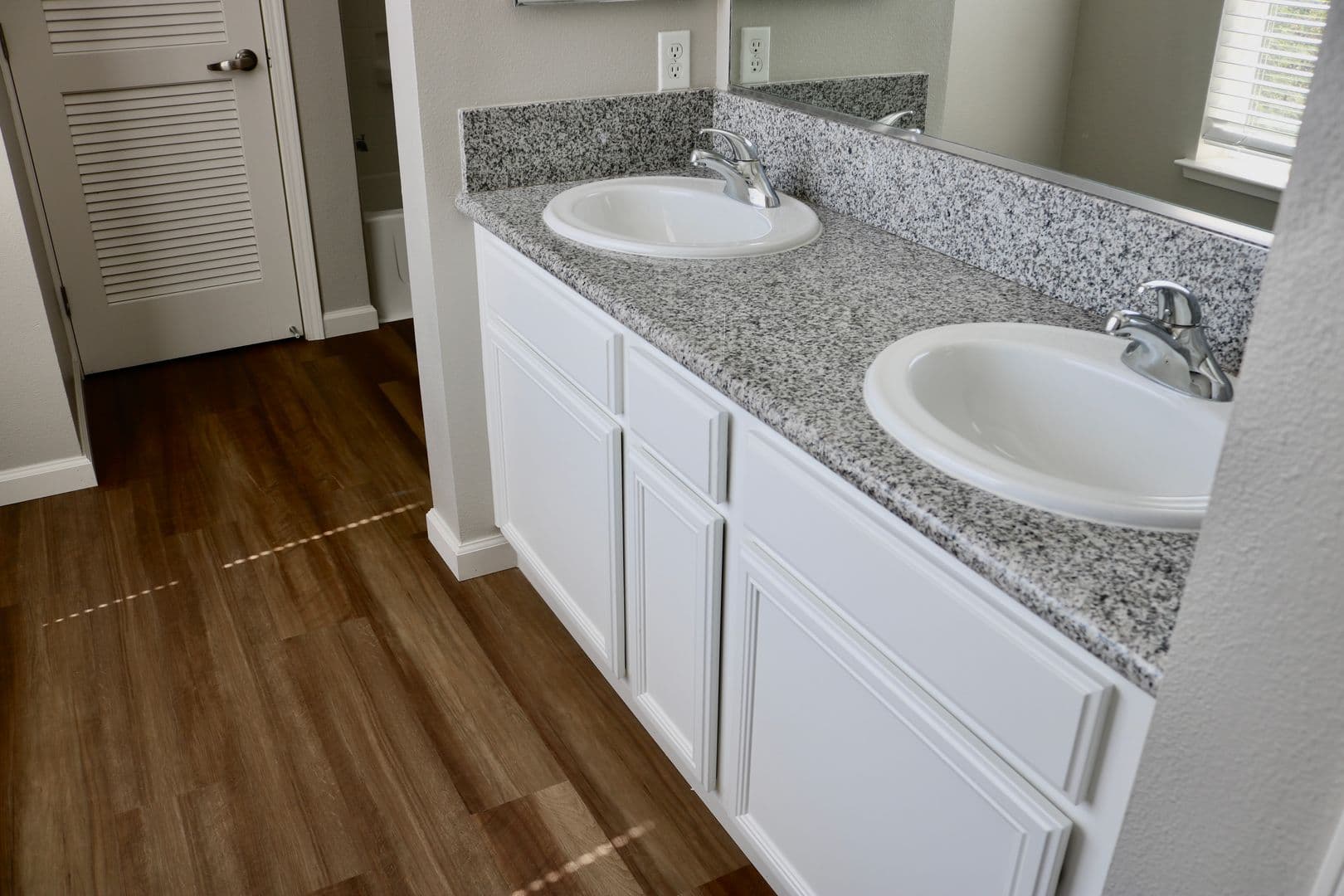 Santa Rosa Apartment: 3587 Round Barn Blvd