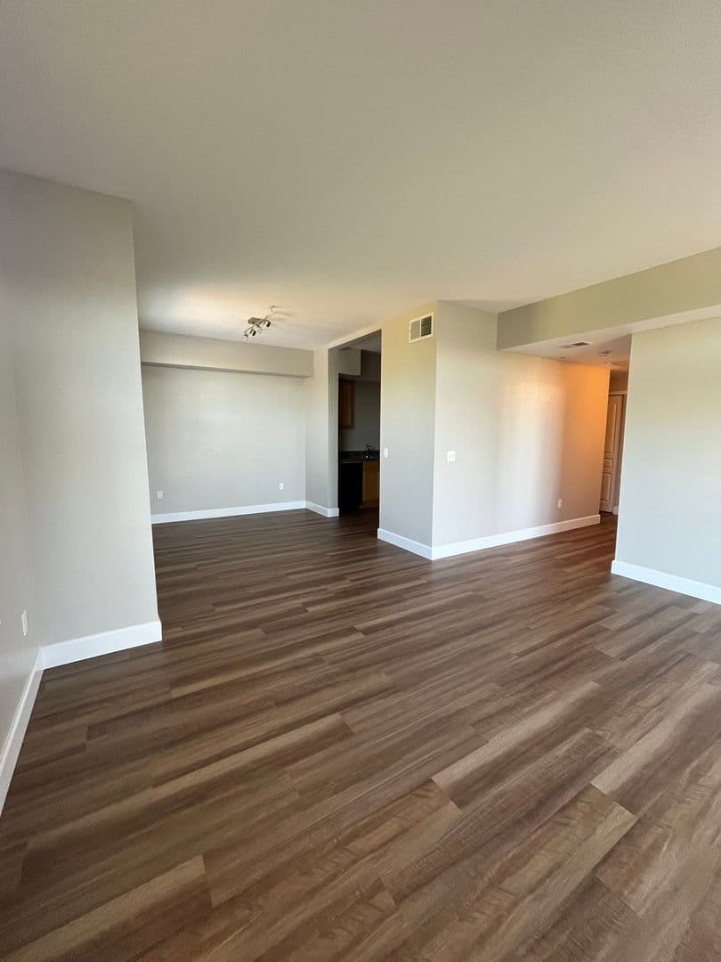 Santa Rosa Apartment: 3587 Round Barn Blvd