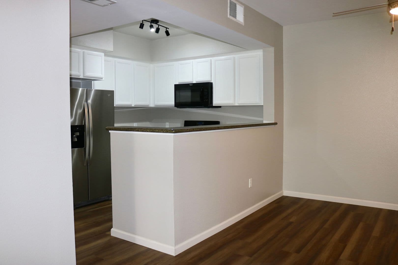 Santa Rosa Apartment: 3587 Round Barn Blvd