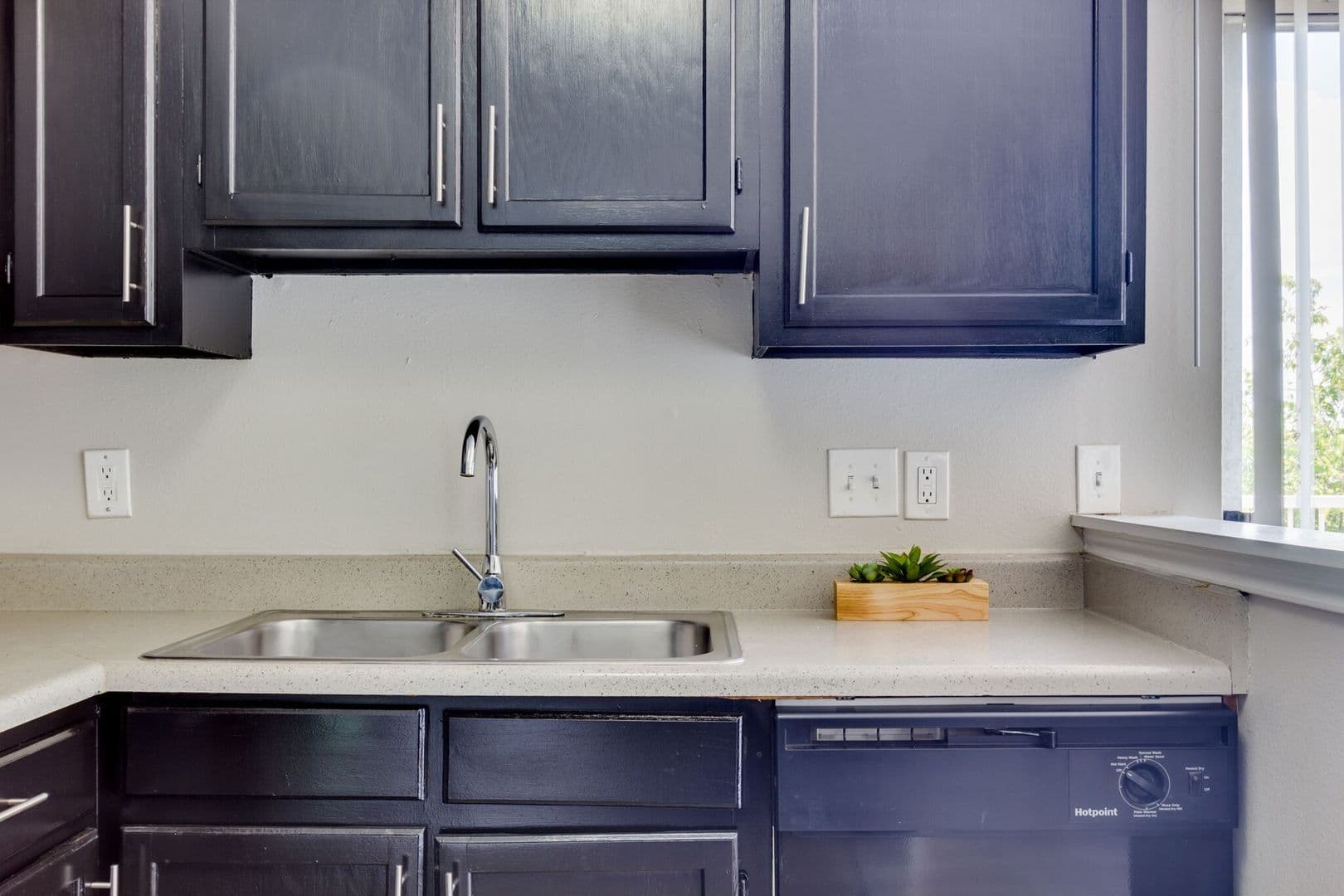 San Marcos Apartment: 705 River Road