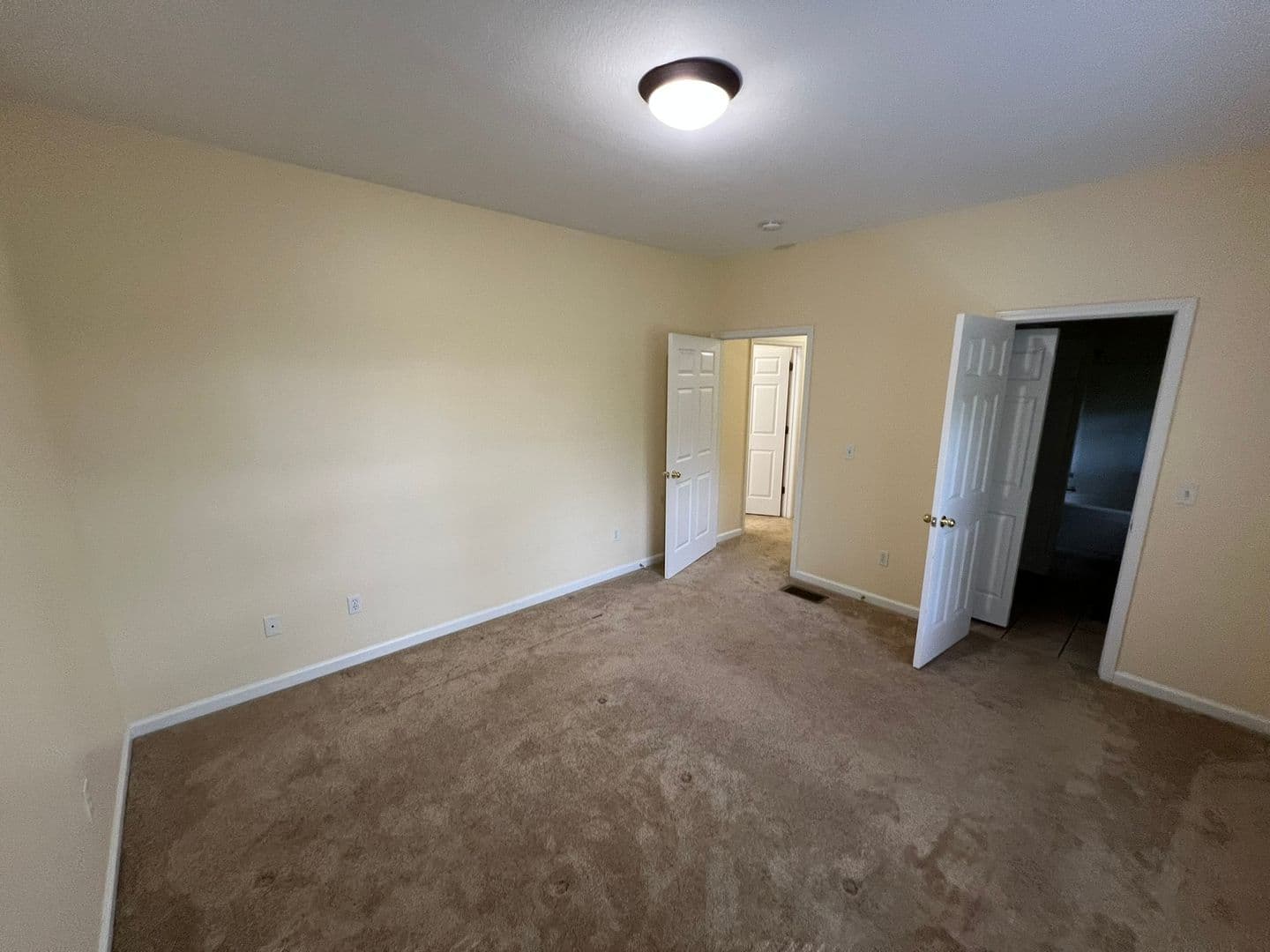 Arden Townhome: 14 Pepperbrush Trail