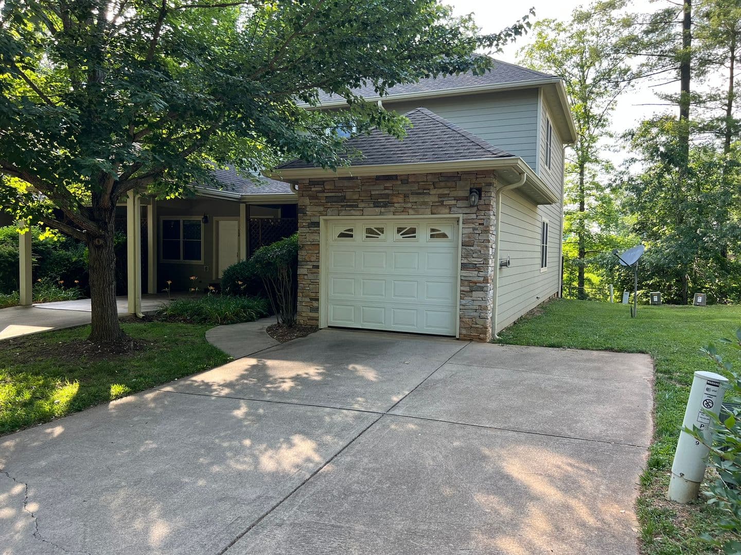 Arden Townhome: 14 Pepperbrush Trail