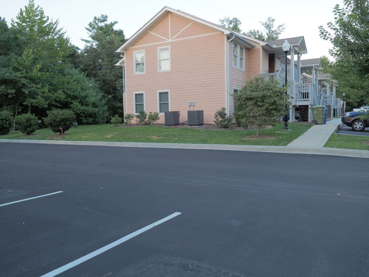 Hendersonville Apartment: 61 Charleston Court