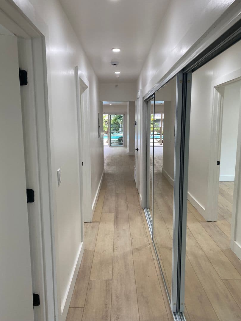 Mill Valley Apartment: 19 Knoll Lane