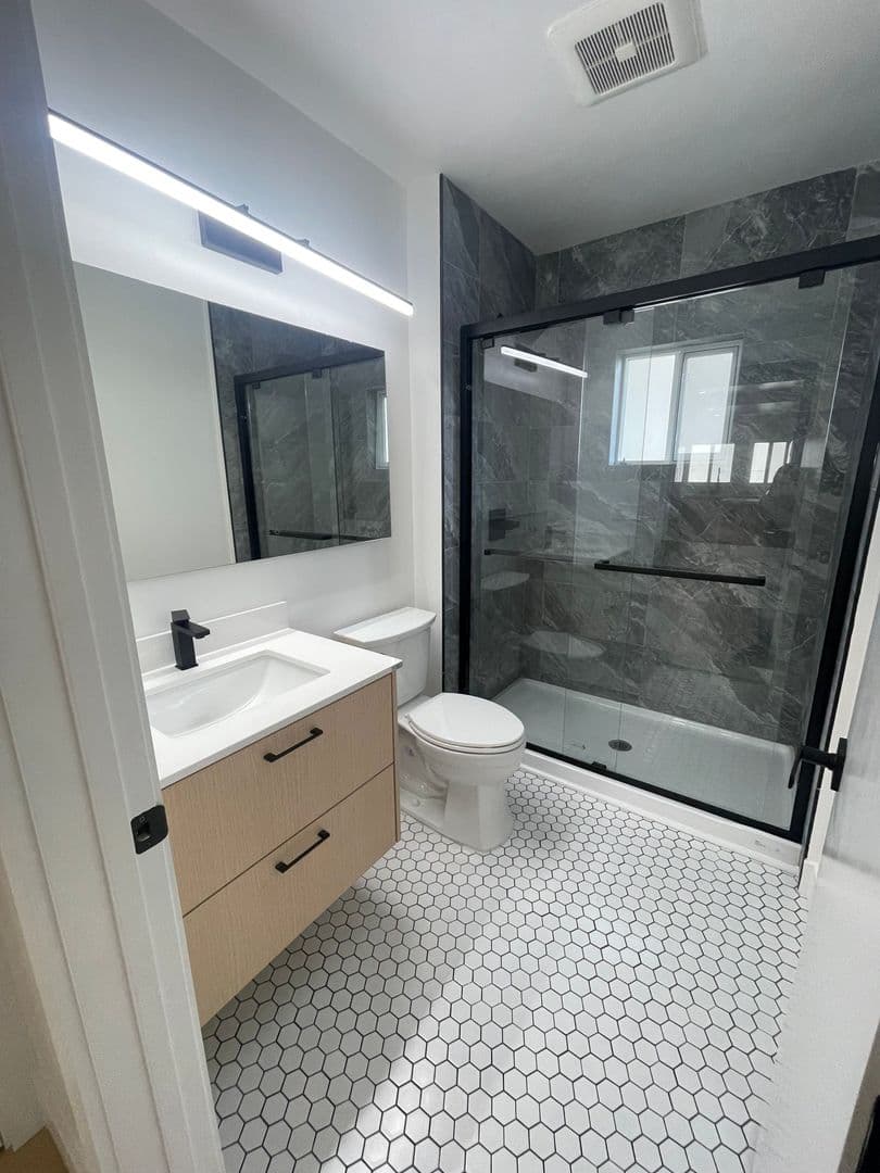 Mill Valley Apartment: 19 Knoll Lane