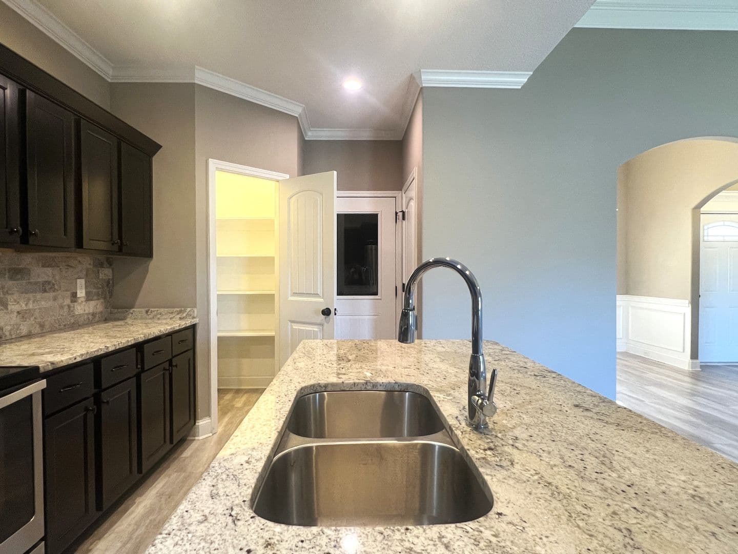 Bonaire House: 211 Ledford Way