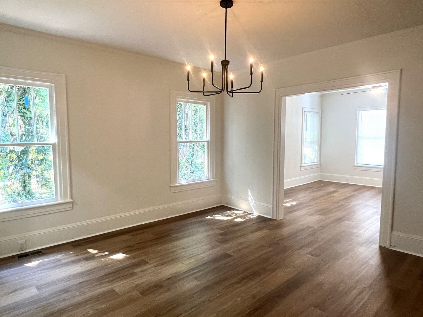 Macon House: 133 Desoto Pl