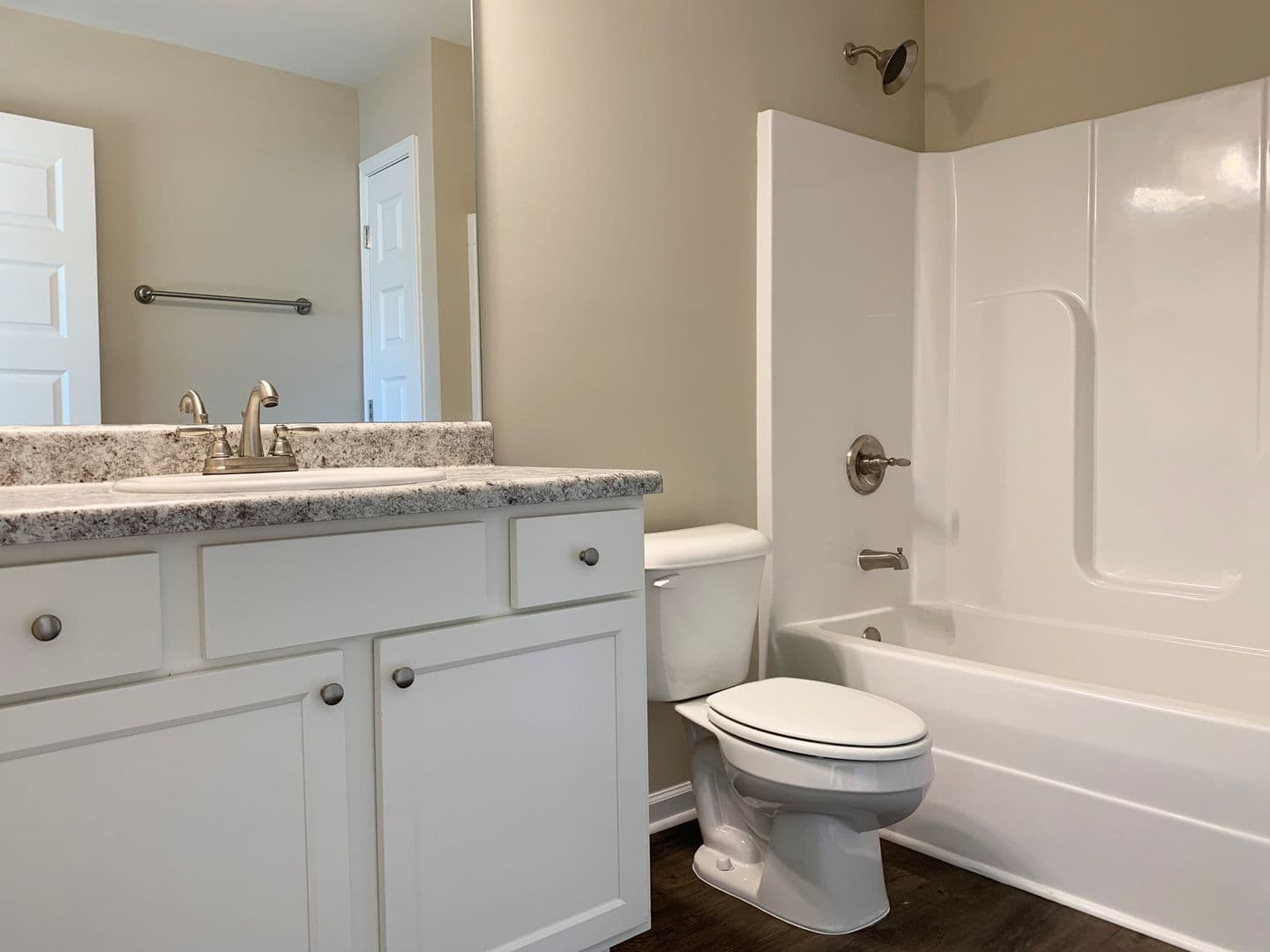 Macon House: 305 Pond View Rd