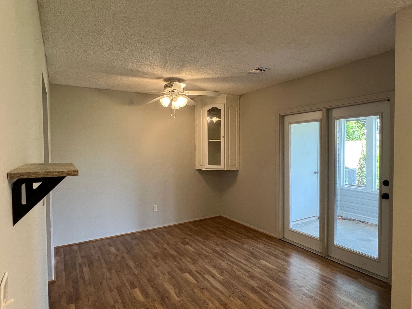 Bonaire House: 620 Maplewood Dr