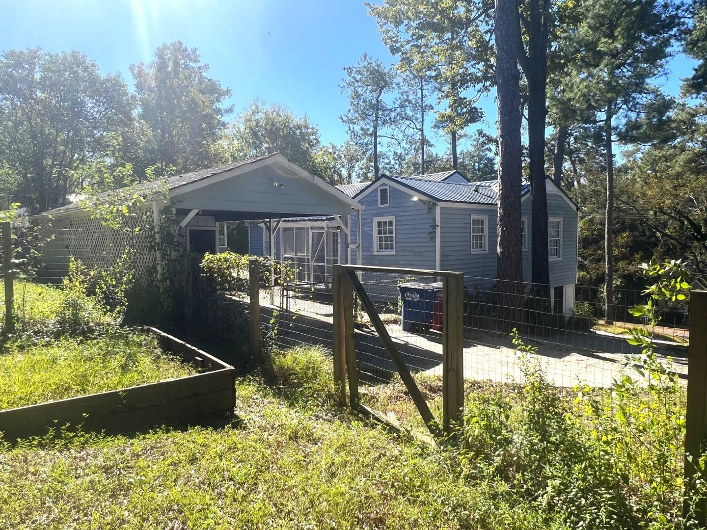 Macon House: 2581 Old Holton Rd