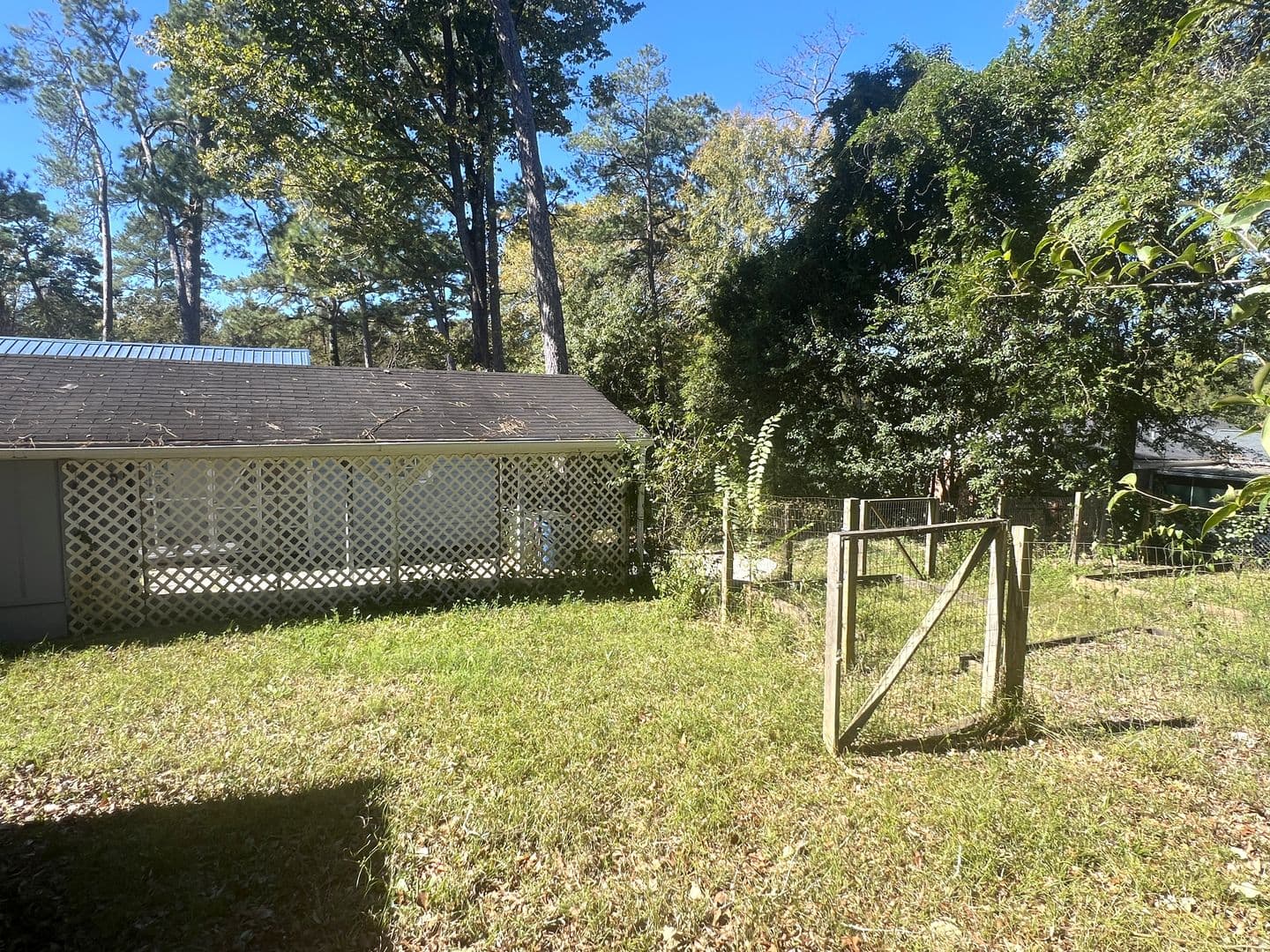 Macon House: 2581 Old Holton Rd