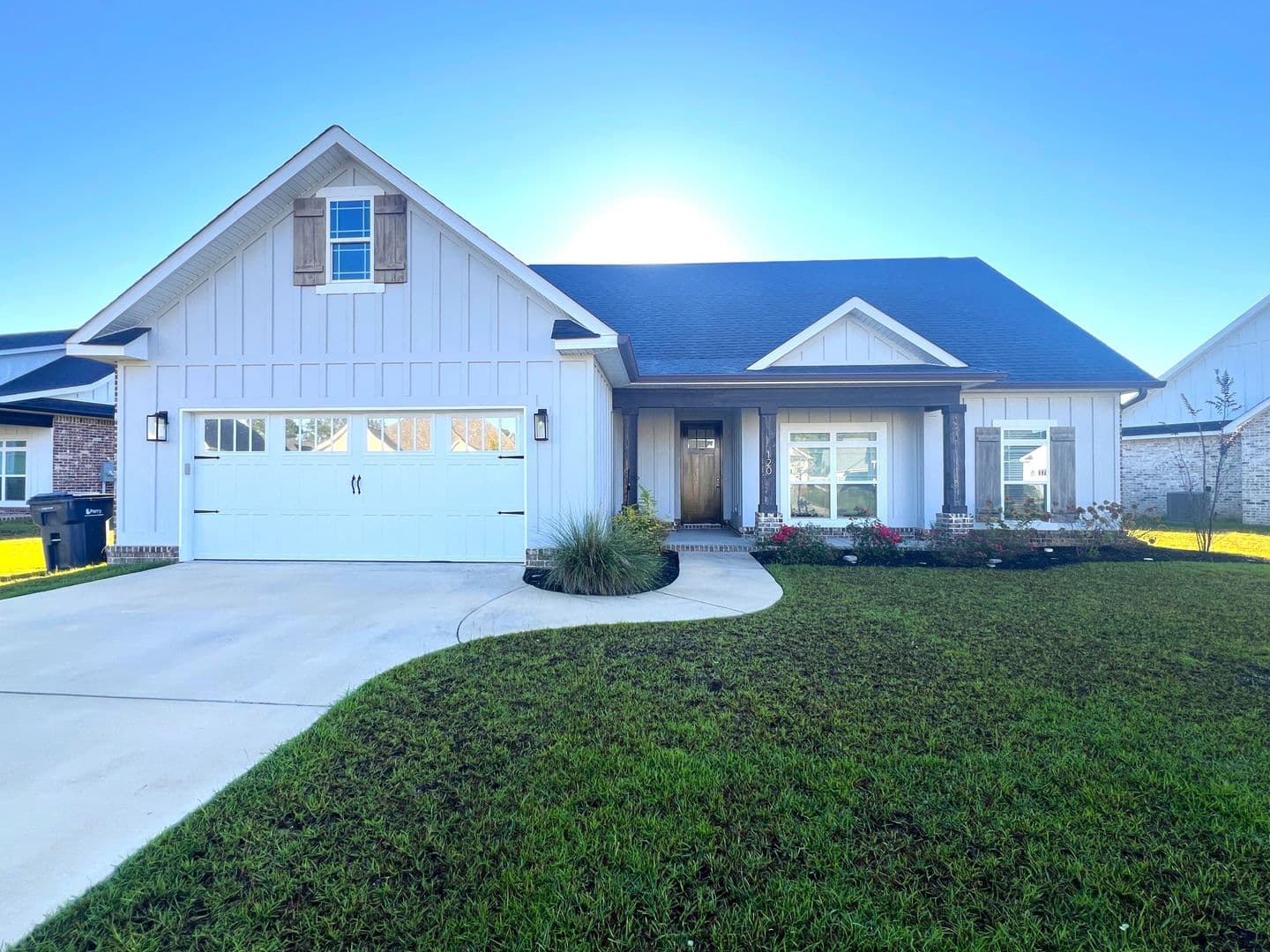 Kathleen House: 120 Field View Ln