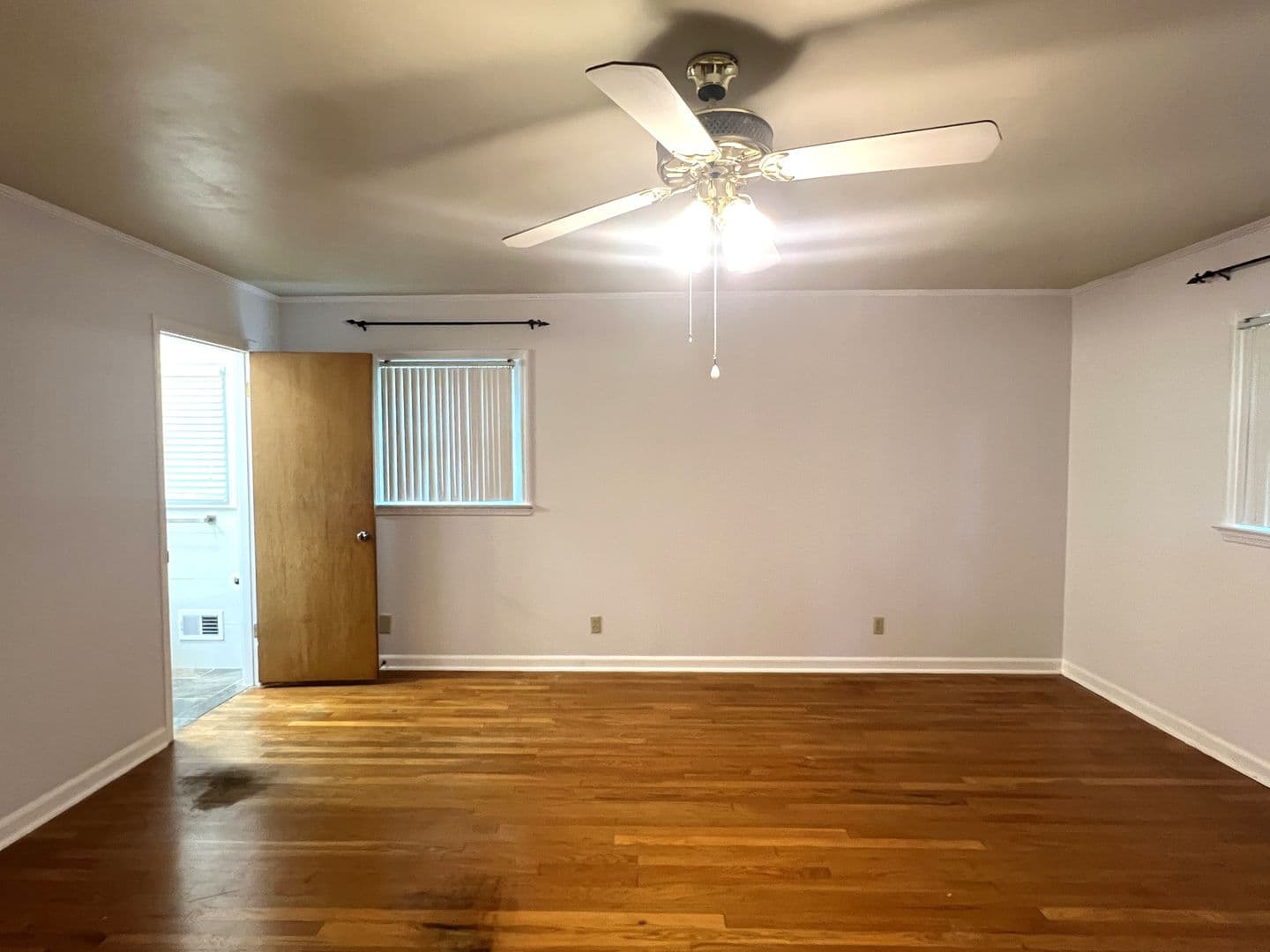 Macon House: 1943 Birchwood Way