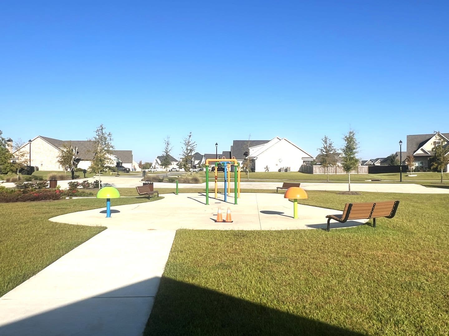 Kathleen House: 120 Field View Ln