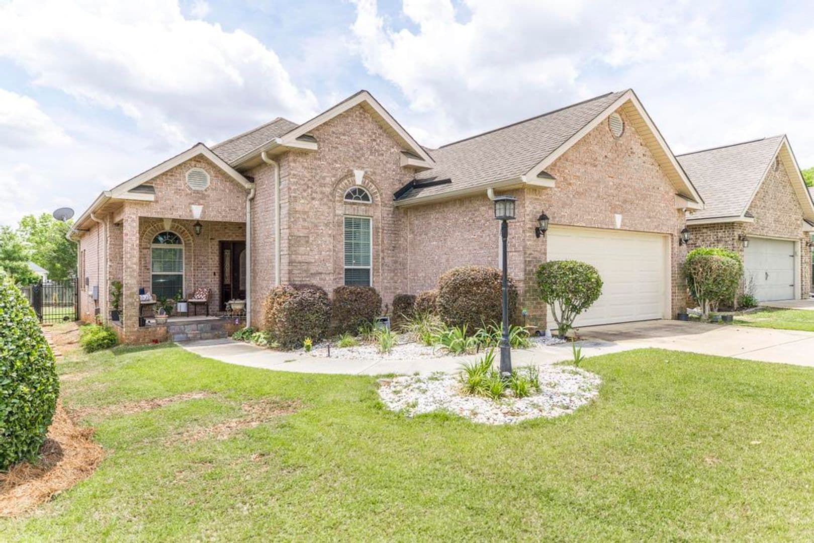 Centerville House: 504 Eagle Springs Dr