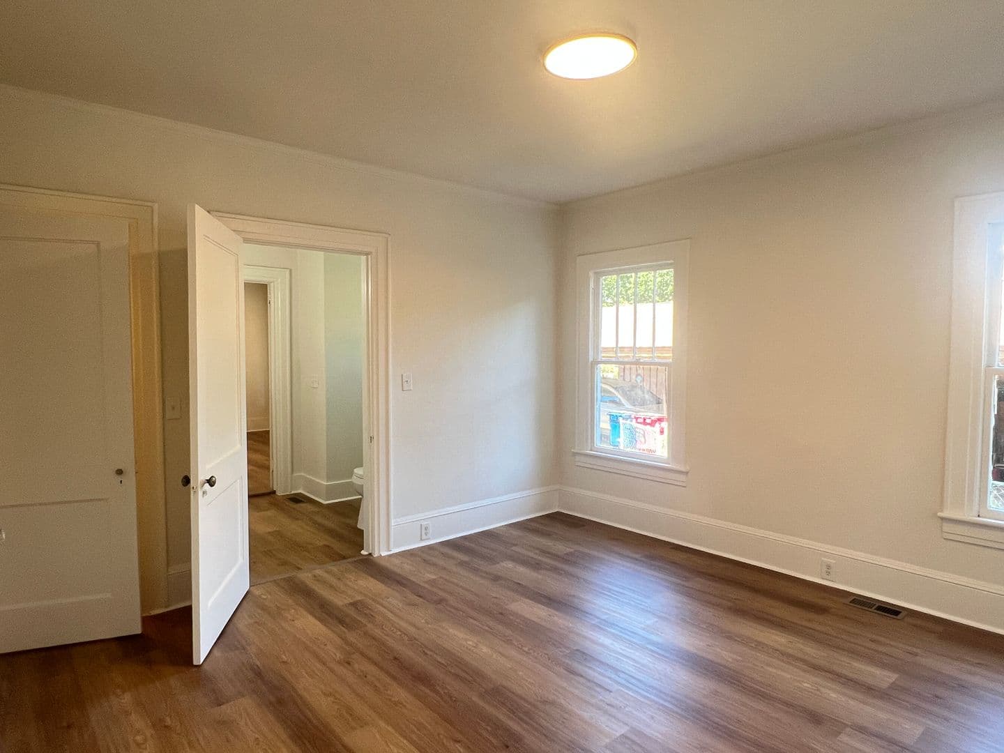 Macon House: 133 Desoto Pl