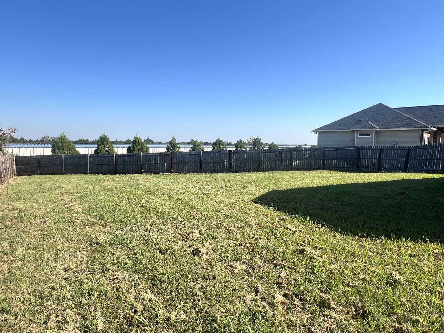 Bonaire House: 211 Ledford Way