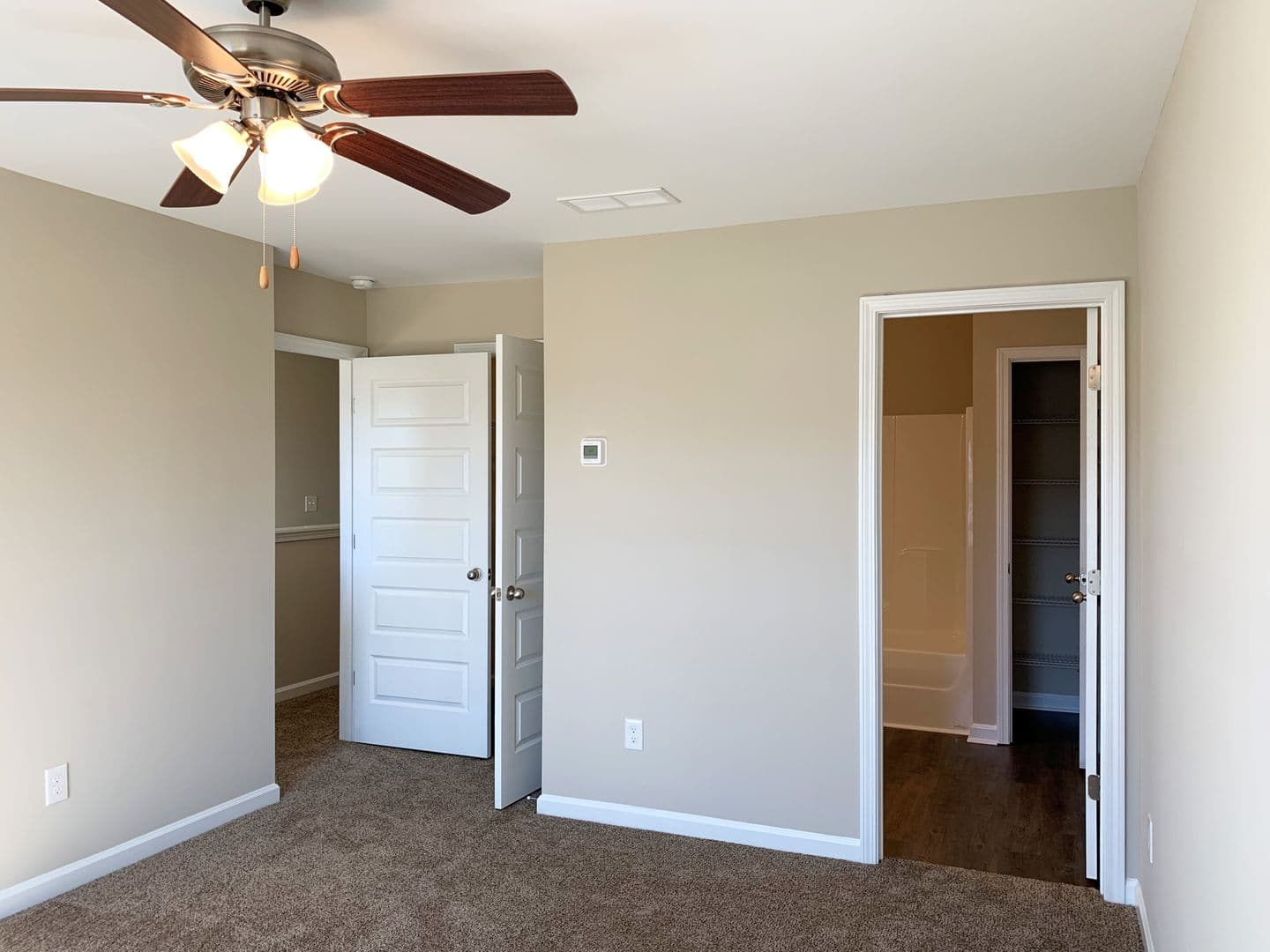 Macon House: 305 Pond View Rd