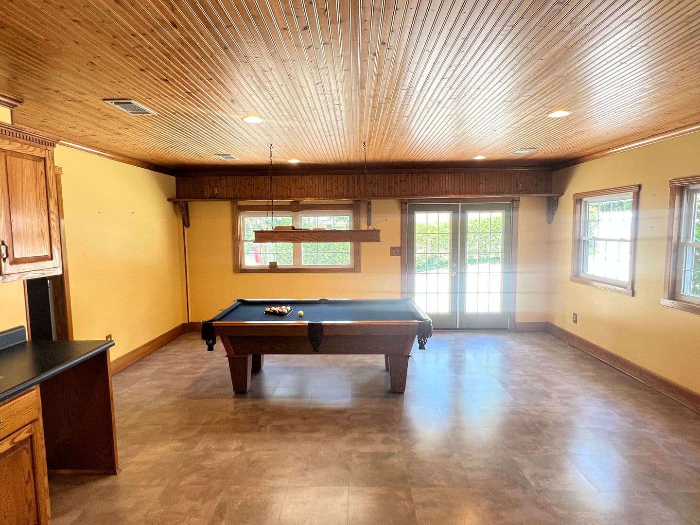 Macon House: 1943 Birchwood Way