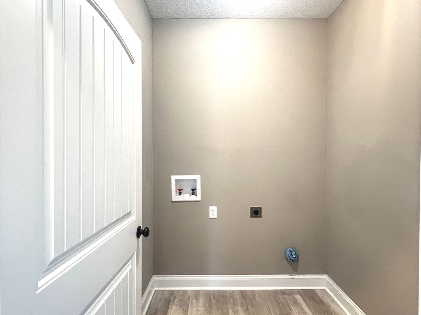 Bonaire House: 211 Ledford Way