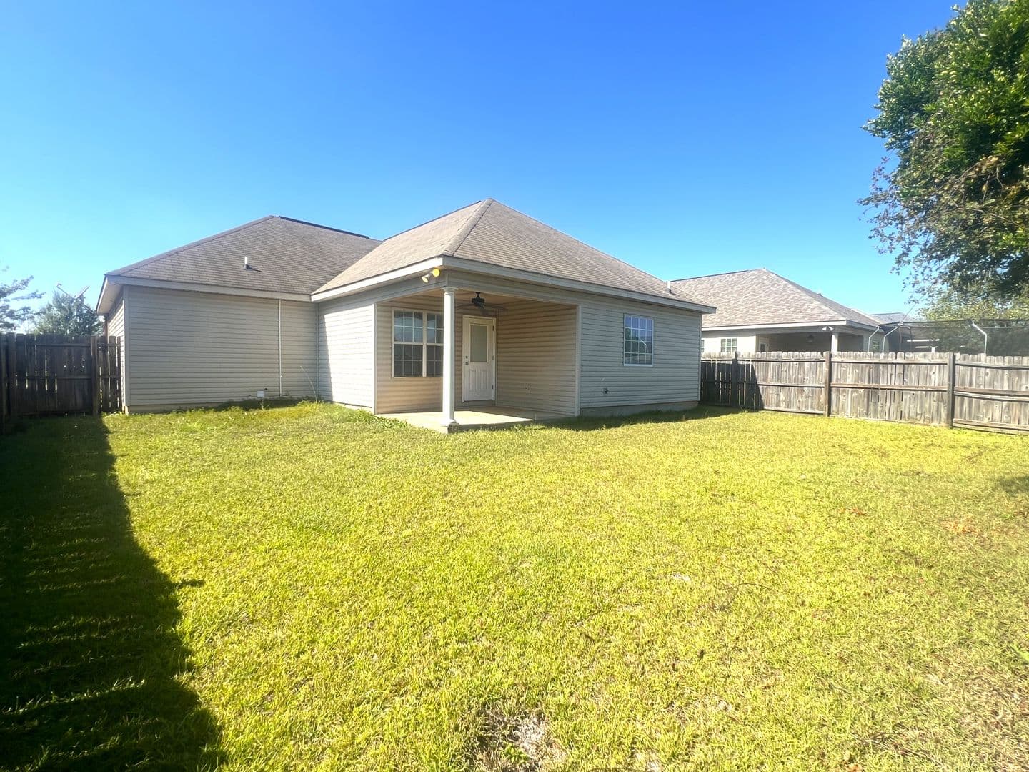 Byron House: 416 Covington Cove