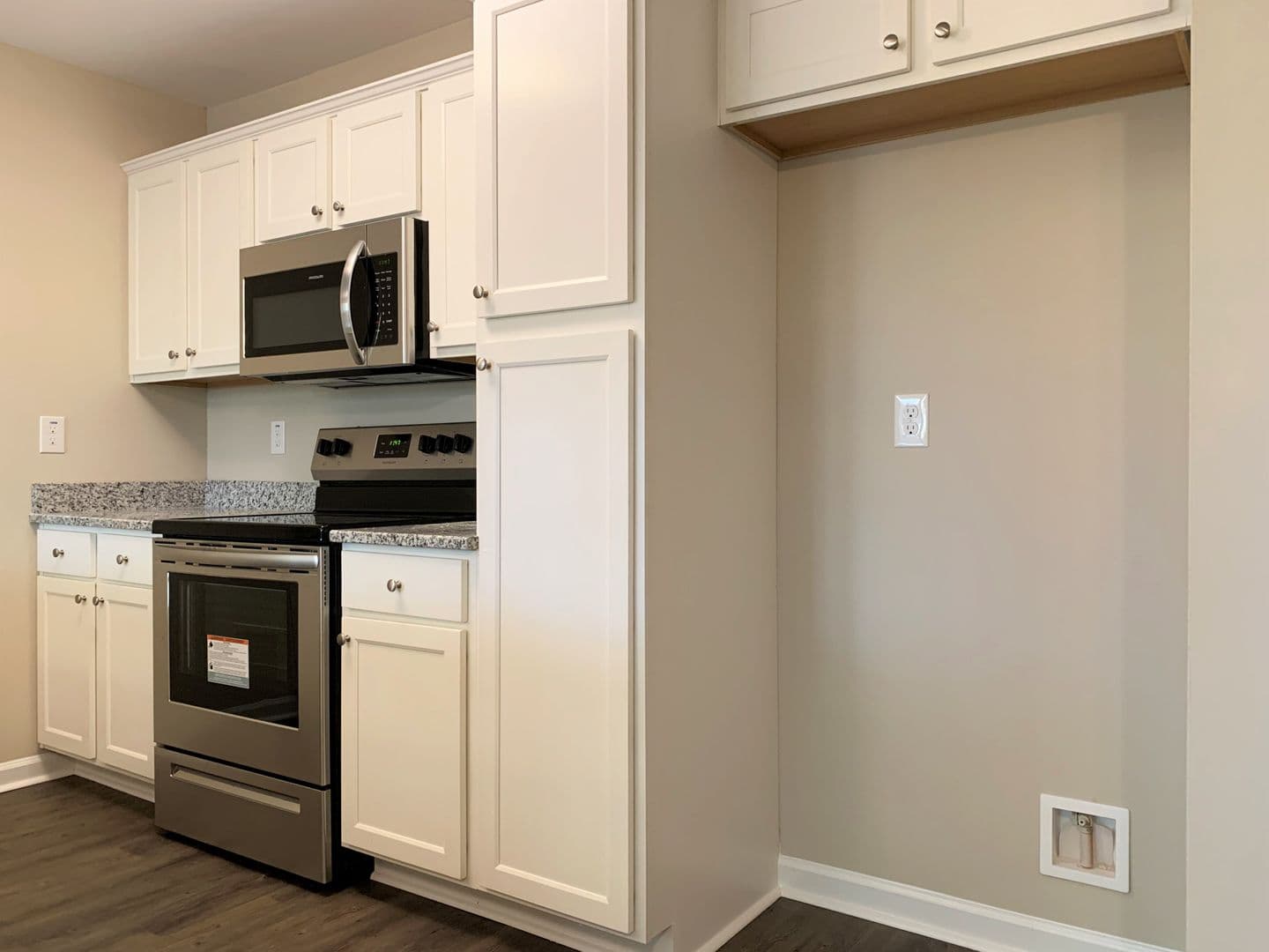 Macon House: 305 Pond View Rd