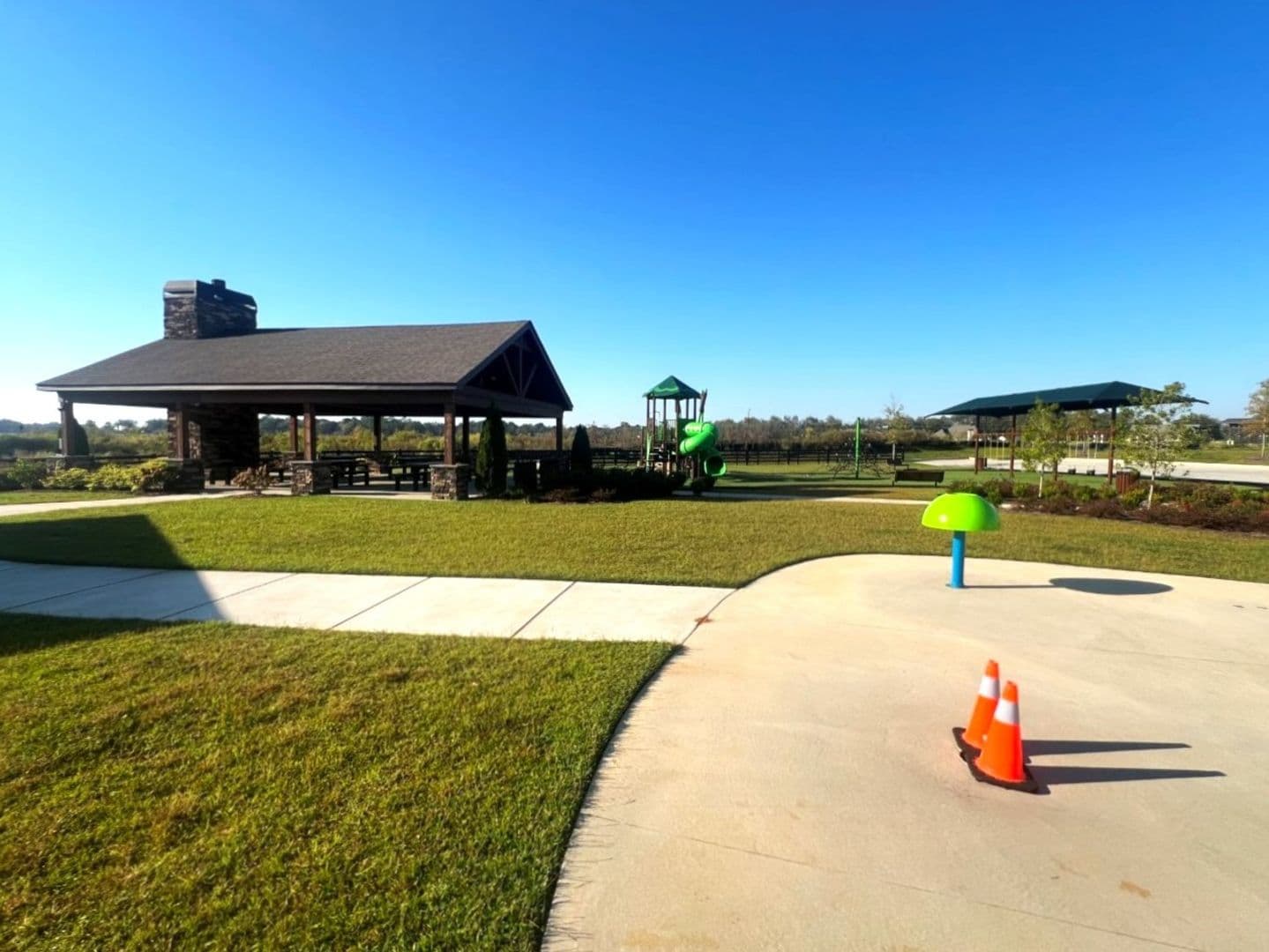 Kathleen House: 120 Field View Ln