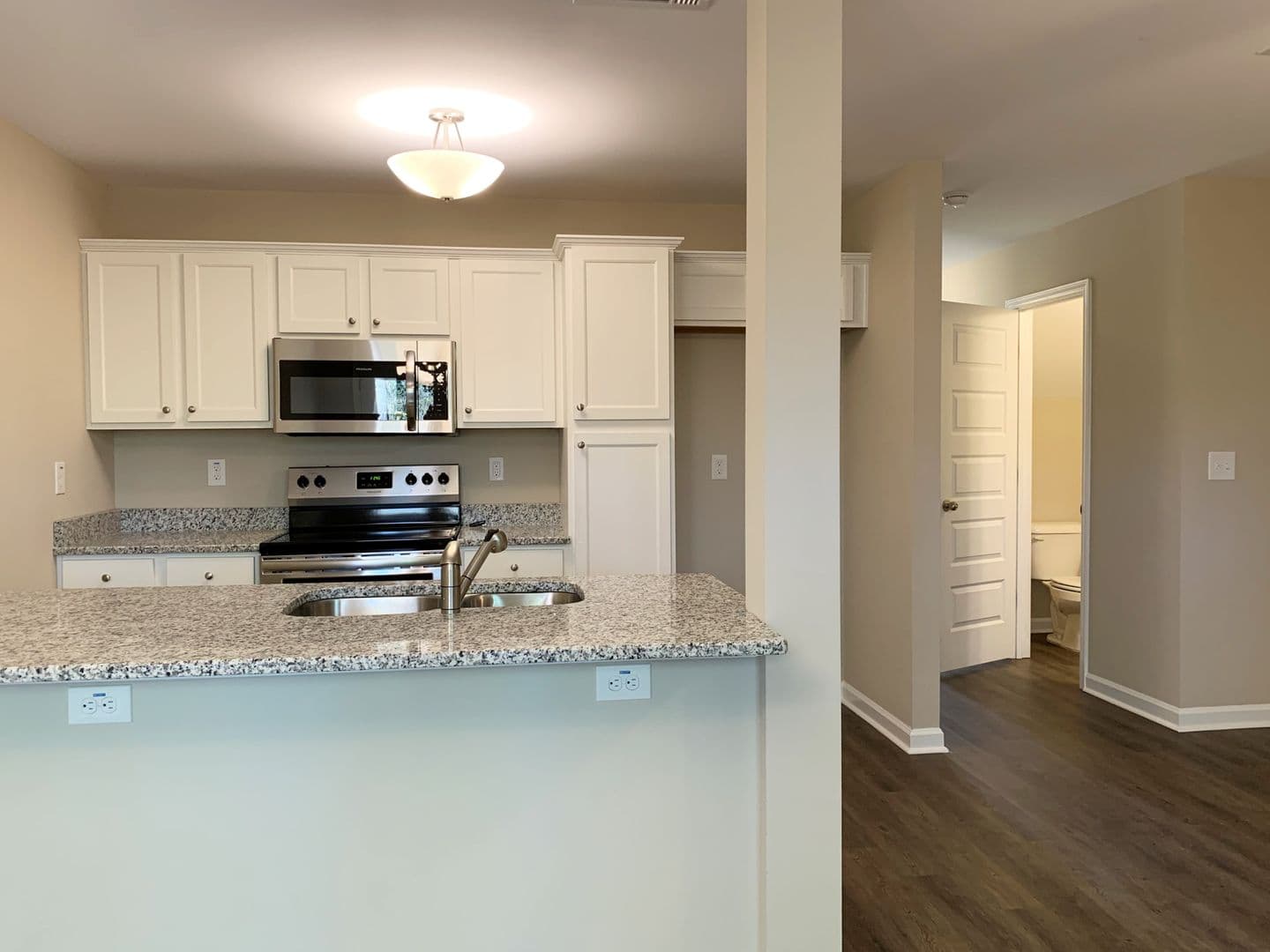 Macon House: 305 Pond View Rd