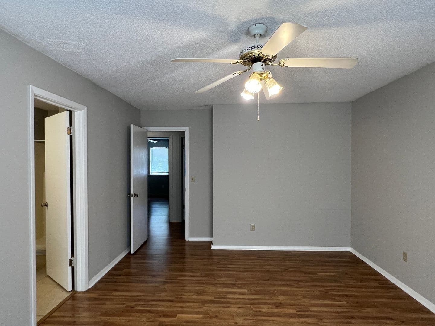 Bonaire House: 620 Maplewood Dr