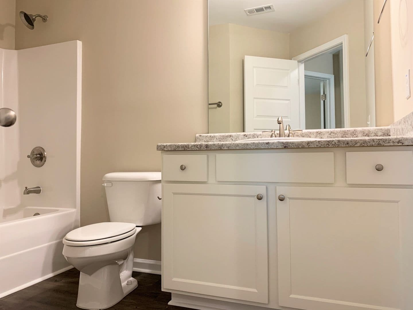 Macon House: 305 Pond View Rd