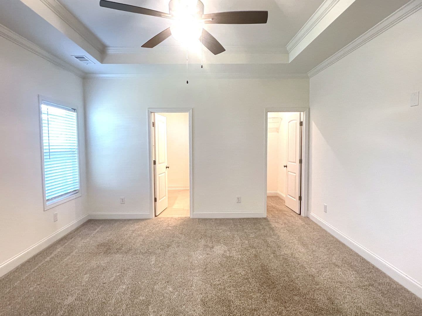 Kathleen House: 120 Field View Ln