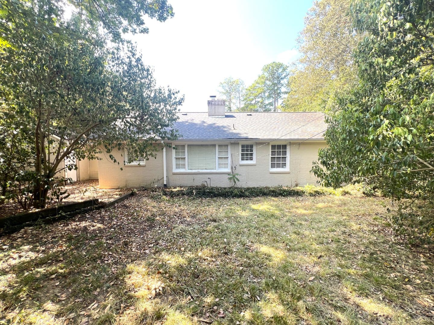 Macon House: 611 Corbin Ave
