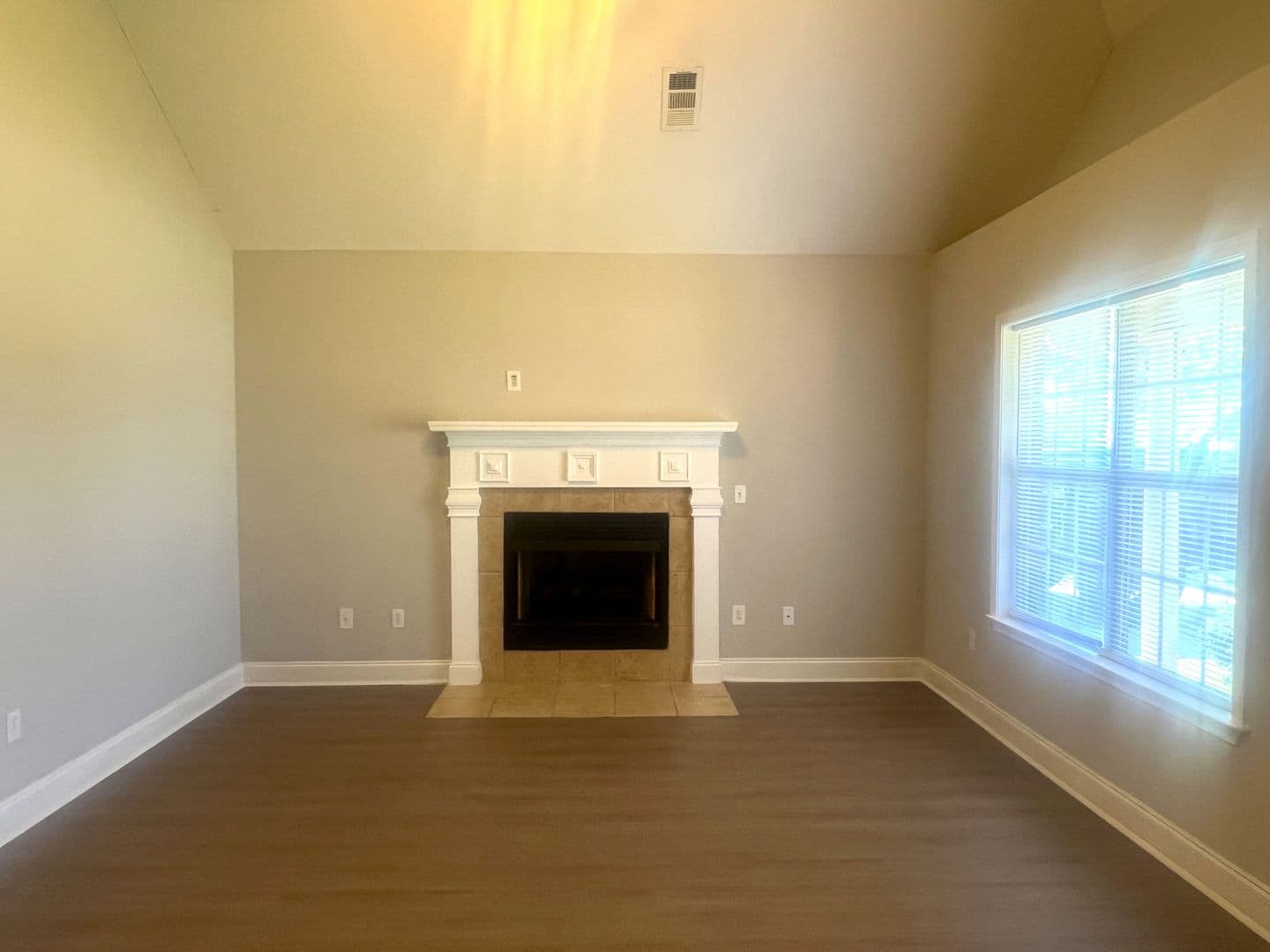 Byron House: 416 Covington Cove