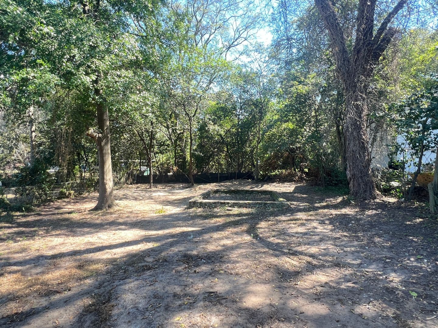Macon House: 133 Desoto Pl