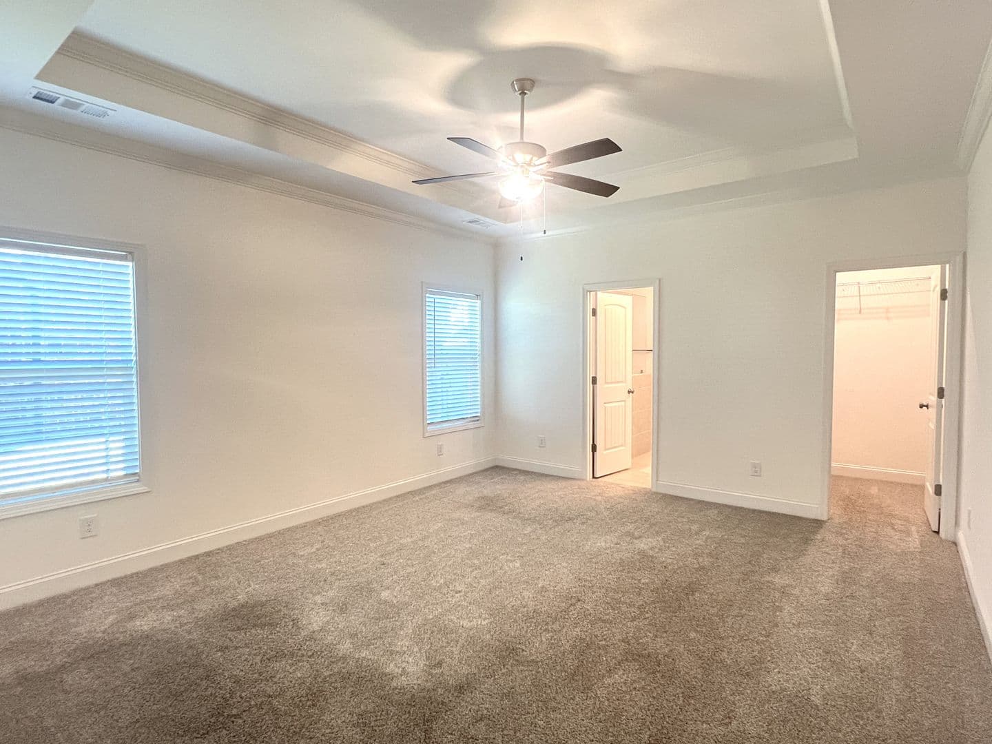 Kathleen House: 120 Field View Ln