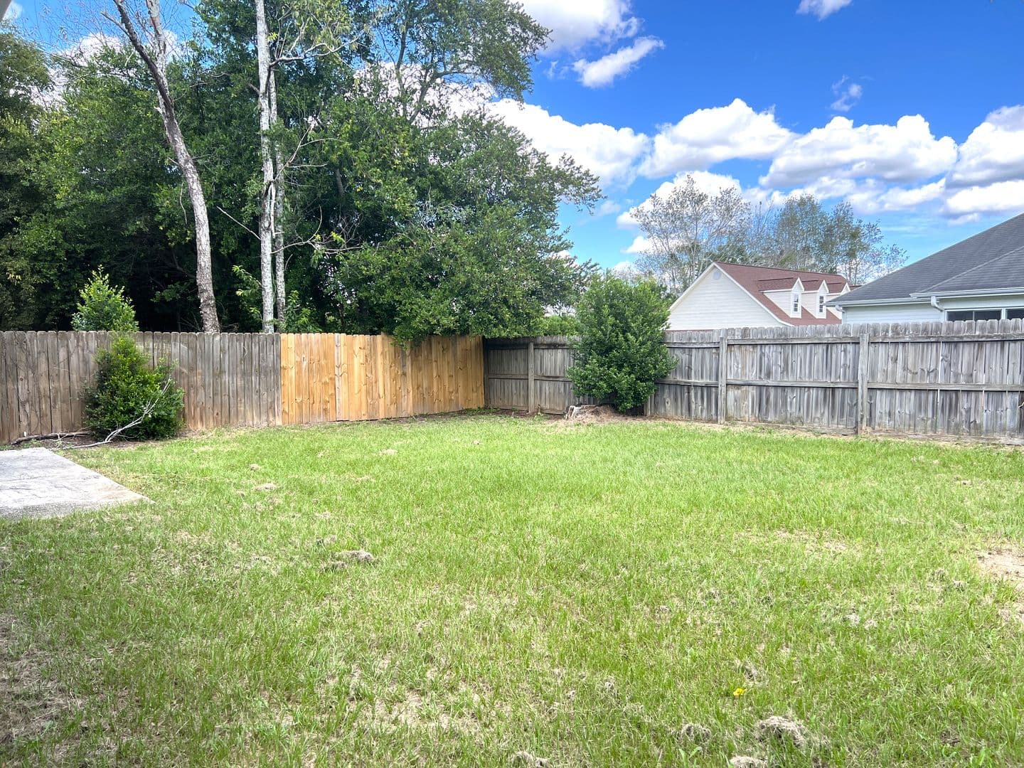 Bonaire House: 620 Maplewood Dr