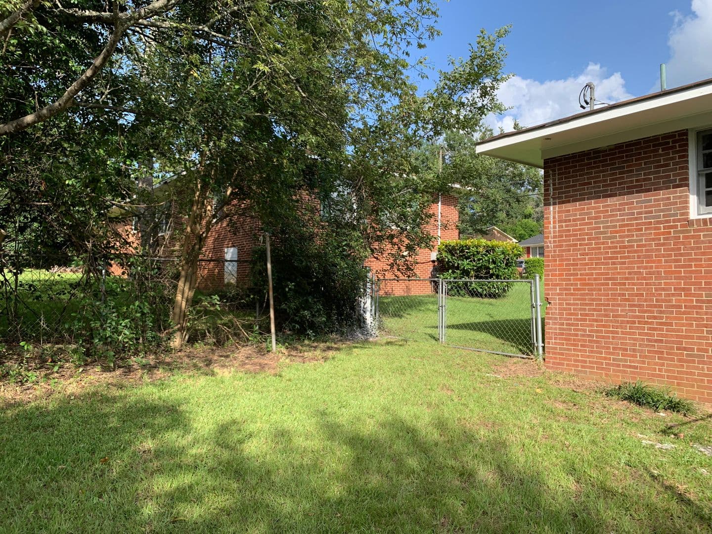 Macon House: 3240 Commodore Dr.
