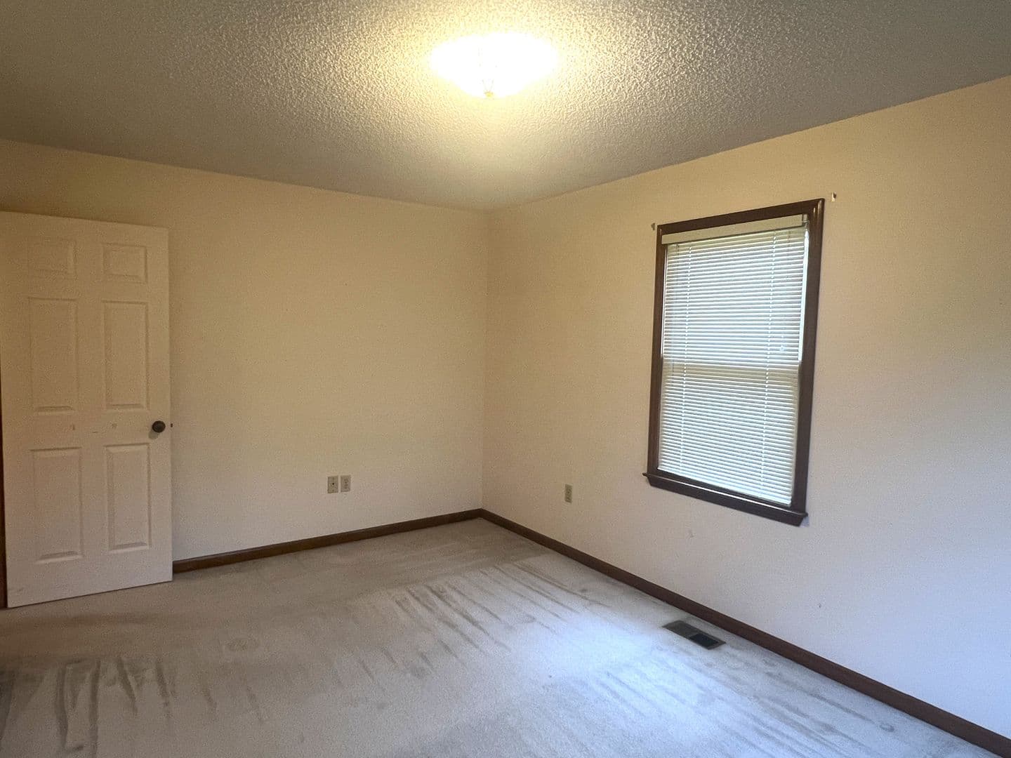 Kathleen House: 178 Woodard Rd
